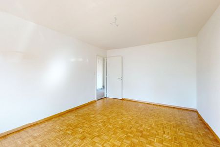 Dans un quartier calme et résidentiel - Photo 3