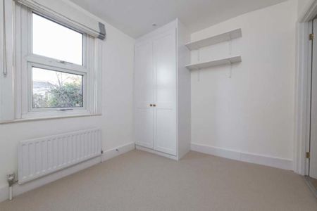 3 bedroom terraced house to rent - Photo 3