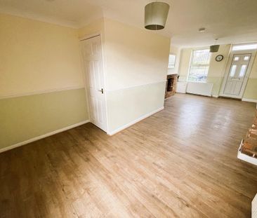 3 bedroom terraced house to rent - Photo 2