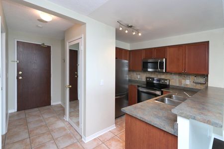 For Lease - 15 Michael Power Place Unit# 1604, Toronto, Ontario - Photo 2