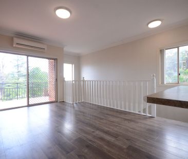 Beautiful Townhouse with Views - Photo 3