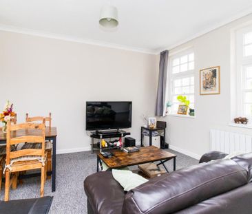 2 bedroom terraced house to rent - Photo 3