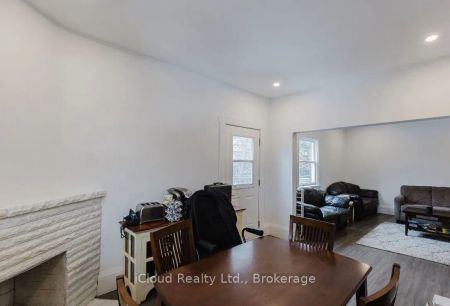 2177 Lakeshore Road #Upper - Photo 4