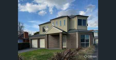 A Townhouse with Charm - Photo 4