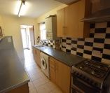 5 bed Semi-Detached - To Let - Photo 5