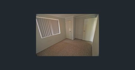 SPACIOUS VILLA IN A GROUP OF 5 - Photo 4