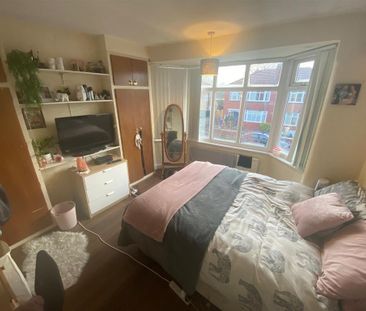 3 bedroom private hall to rent - Photo 2