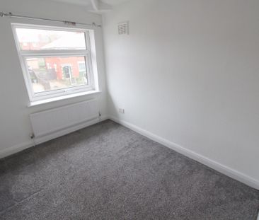 Pennington Lane Ince Wigan, Look__Title - Photo 5