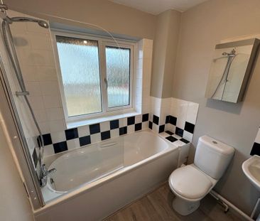 2 bedroom end of terrace house to rent - Photo 6