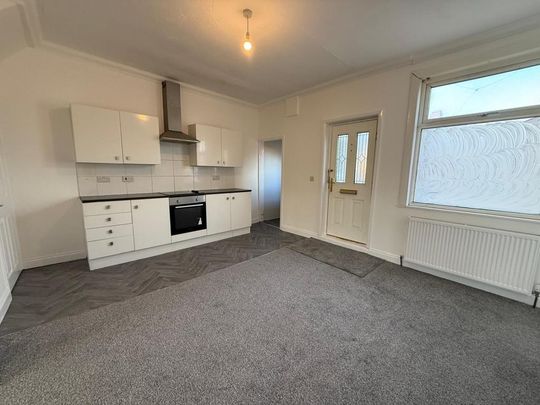2 bedroom terraced house to rent - Photo 1