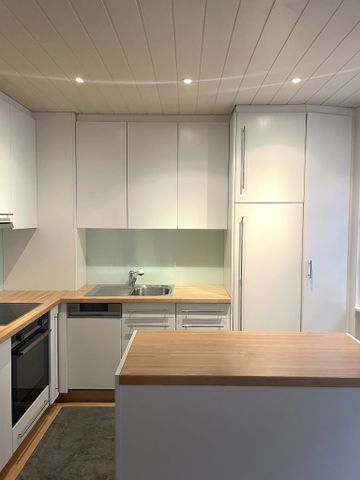 Bel appartement en plein coeur de la Vieille-Ville - Photo 2