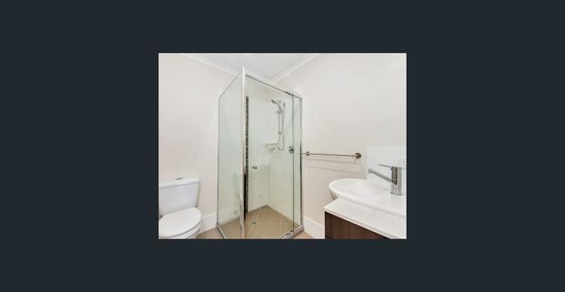 Modern 2 Bedroom Home!! - Photo 1