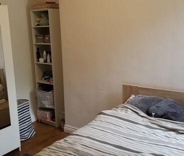 1 Bed Flat, Great Clowes St, M7 - Photo 1