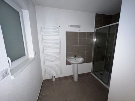 Location - Appartement T3 - 65 m² - Hérimoncourt - Photo 5