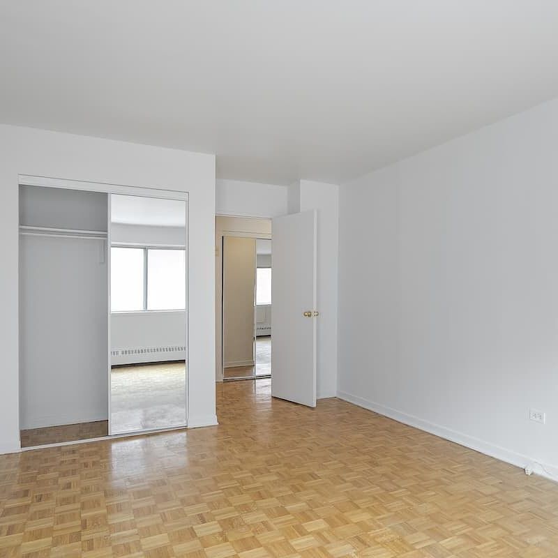 4760 Chemin de la Côte-des-Neiges, Montréal, QC - Photo 1