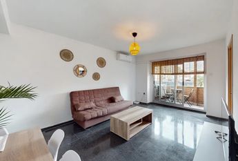 Avinguda del Port, Valencia, Valencian Community 46021