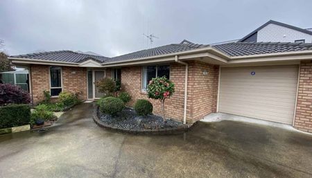 Enticing on Enderley - Photo 2