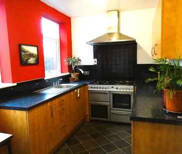 2 bedroom semi-detached house to rent - Photo 4