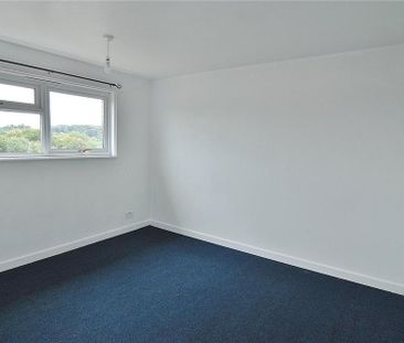 3 bedroom end of terrace house to rent - Photo 6