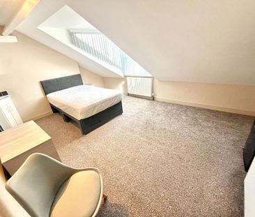 1 bedroom in a house share to rent - Photo 2