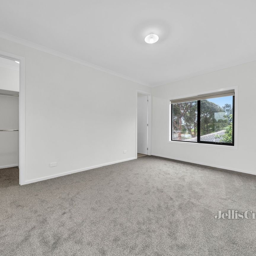 2/18 Albert Street, Mount Waverley - Photo 1