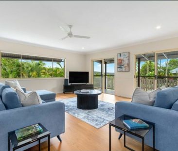 Tranquil Family Oasis with Heated Pool & Stunning Hinterland Views - Photo 2