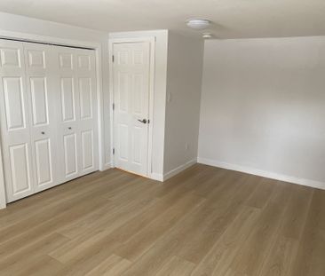 For Lease - 11 Caribou Crescent, Guelph, Ontario - Photo 3