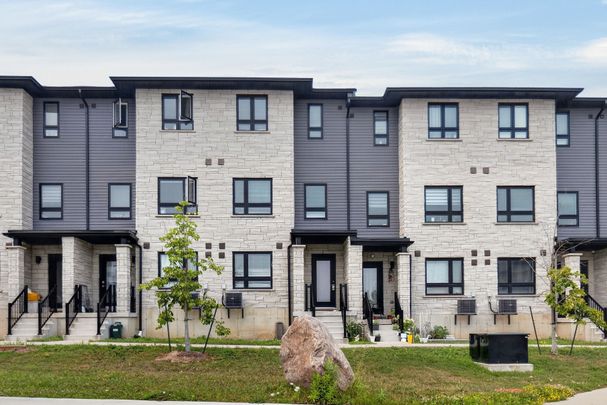 For Lease - 51 Sparrow Avenue Unit# 92, Cambridge, Ontario - Photo 1
