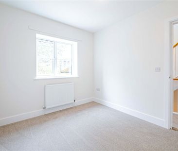 4 bed Semi Detached House for rent - Photo 1