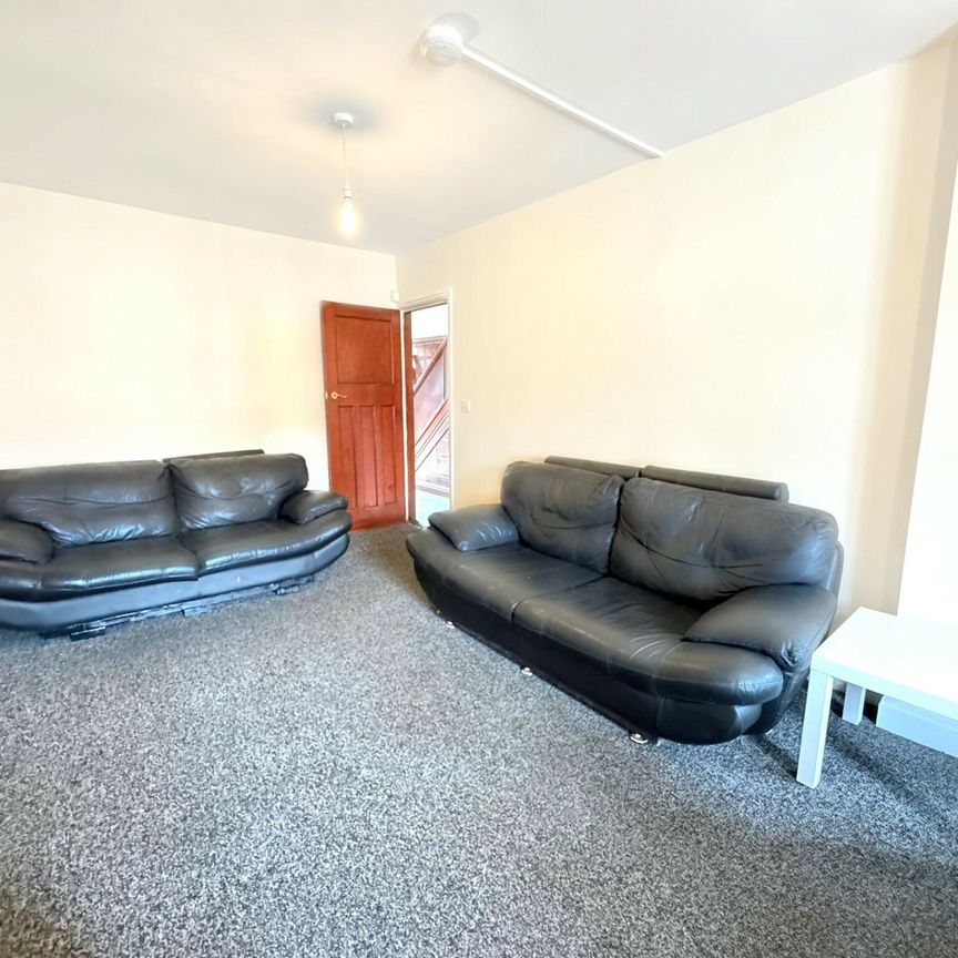 Kelso Gardens,ls2 - Photo 1