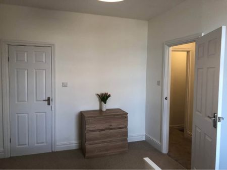 3 Bed Terraced House, New Bank Street, LS27 - Photo 4