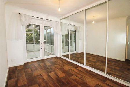 3 bedroom detached bungalow to rent - Photo 3