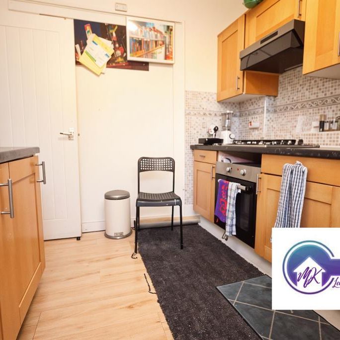 1 Bedroom Room in Flat Share To Rent - Photo 1