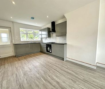 End of terrace house to rent on - Photo 5