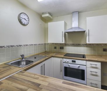 2 bedroom flat to rent - Photo 6