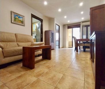 Alquiler de piso en Zona Pueblo - Photo 2