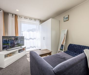 Central City Studio - Fully Furnished & Ready to Move In! - Photo 4