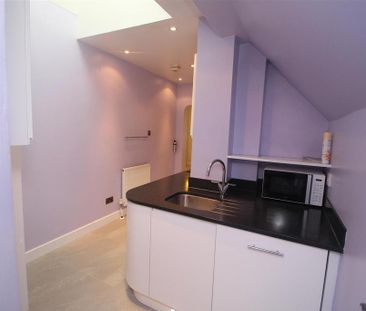 3 bedroom apartment to rent - Photo 6