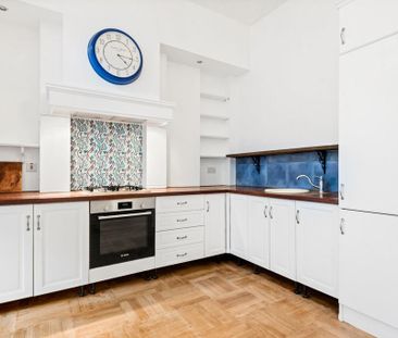 6 bedroom terraced house to rent - Photo 1