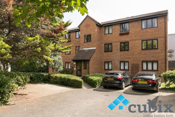 3 bedroom flat to rent - Photo 1