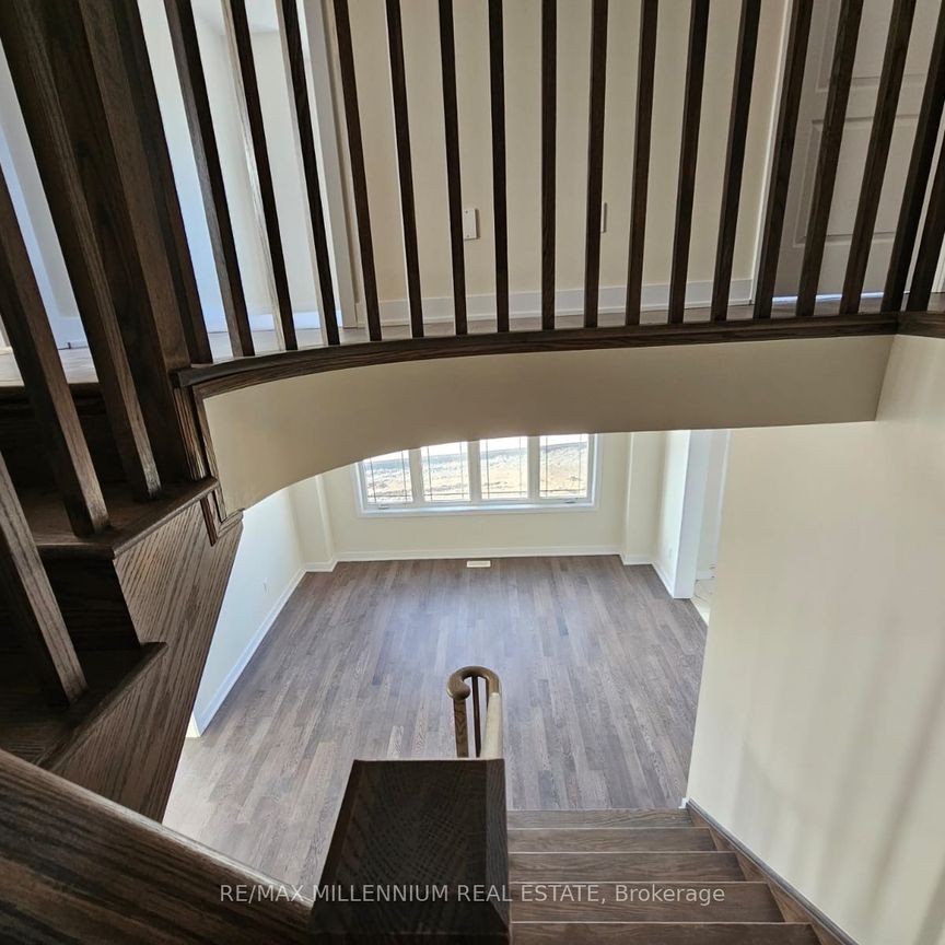 Detached Home For Lease | X8098916 - Photo 1