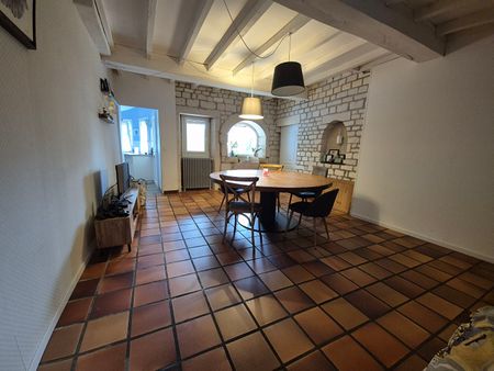 Maison T8 Saintes à louer - Photo 3