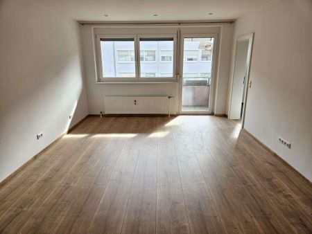 WG - TAUGLICH - Top sanierte 2 - Zimmer Wohnung mit Loggia - Foto 4