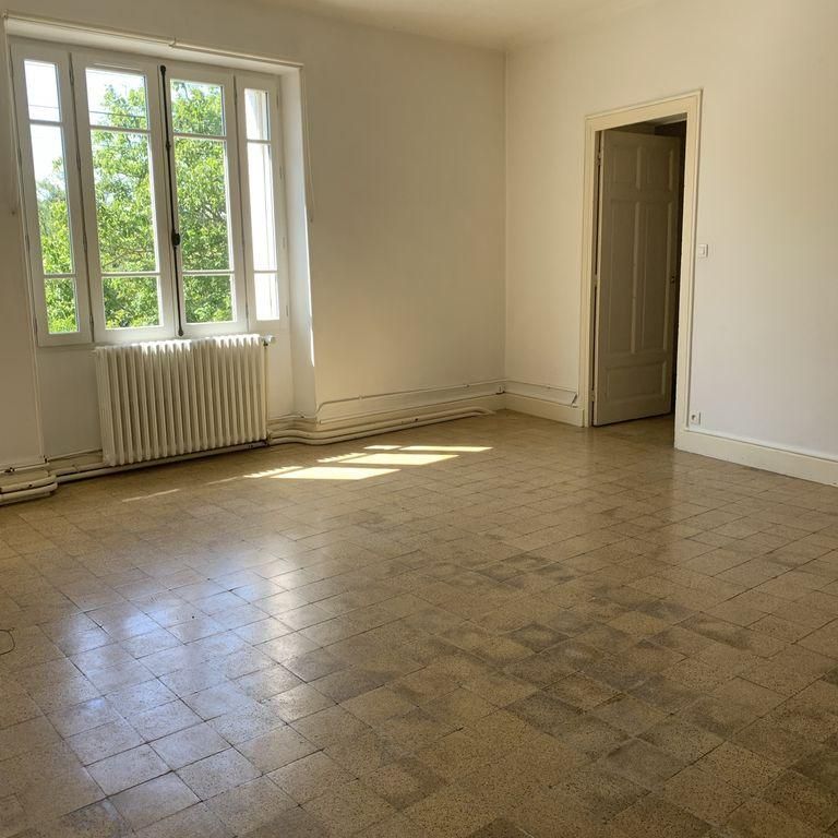 Location Maison 6 pièces 196m² LIVRON SUR DROME 26250 - Photo 1
