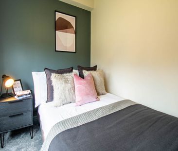 Rossefield Parade (Room 1), Bramley, Leeds - Photo 6