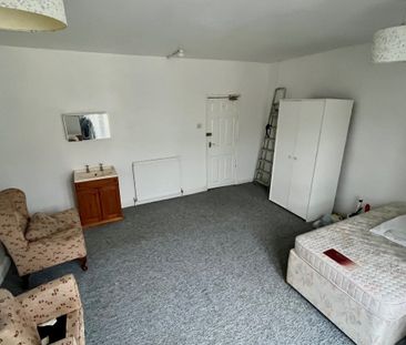 Park Street - Photo 1