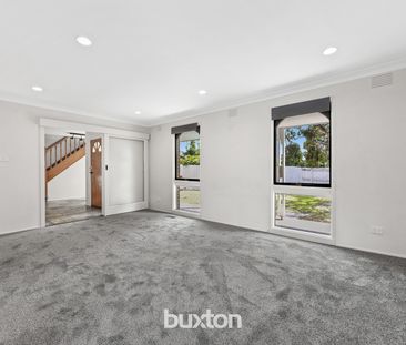 Spacious Family Living in a Quiet Court Location - Photo 4