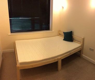 2 bedroom flat share to rent - Photo 1