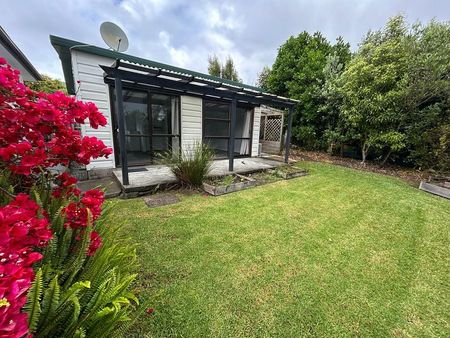 Snells Beach sunny and private 1 bedroom flat - Photo 4