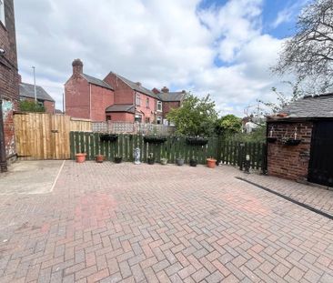 3 bedroom end of terrace house to rent - Photo 5